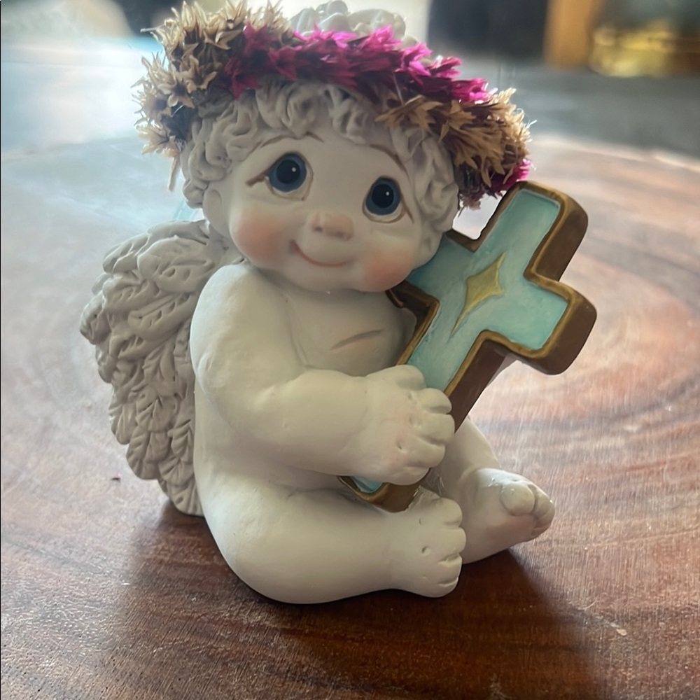Dreamsicles “Keeping the Faith” Cherubic Angel Figurine with Cross